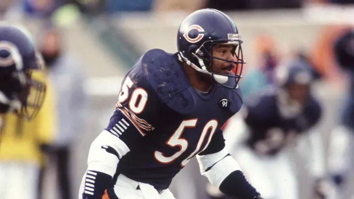 WATCH: Mike Singletary stuffs Eric Dickerson with epic hit
