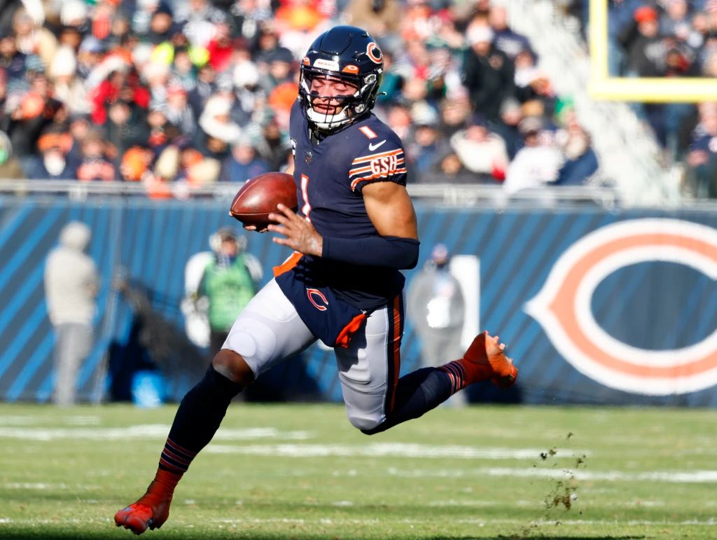 These 4 Bears deserve game balls despite Chicago's Week 15 loss to Philadelphia