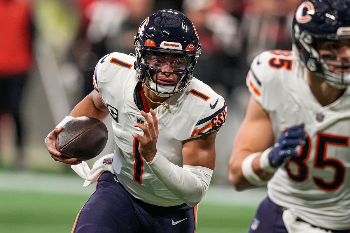 Justin Fields injury: Here’s what Fields said about his shoulder injury after Falcons game