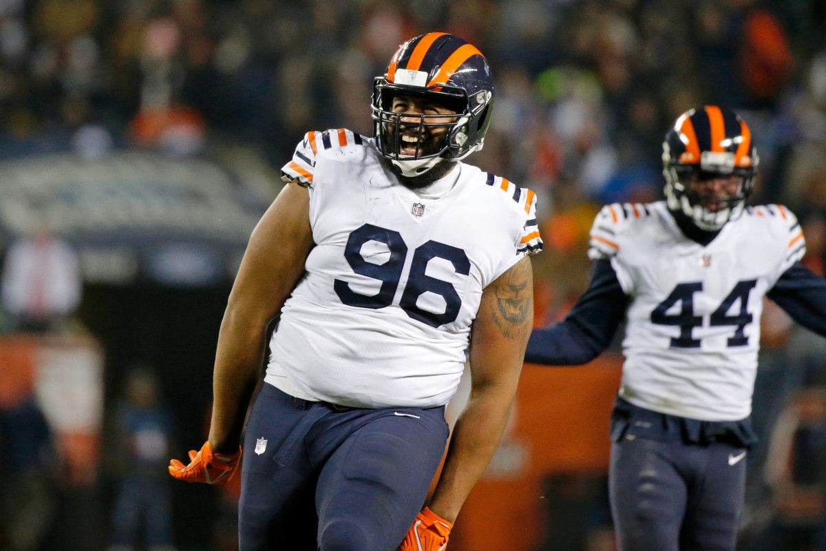 Where does Akiem Hicks rank among recent Bears legends?