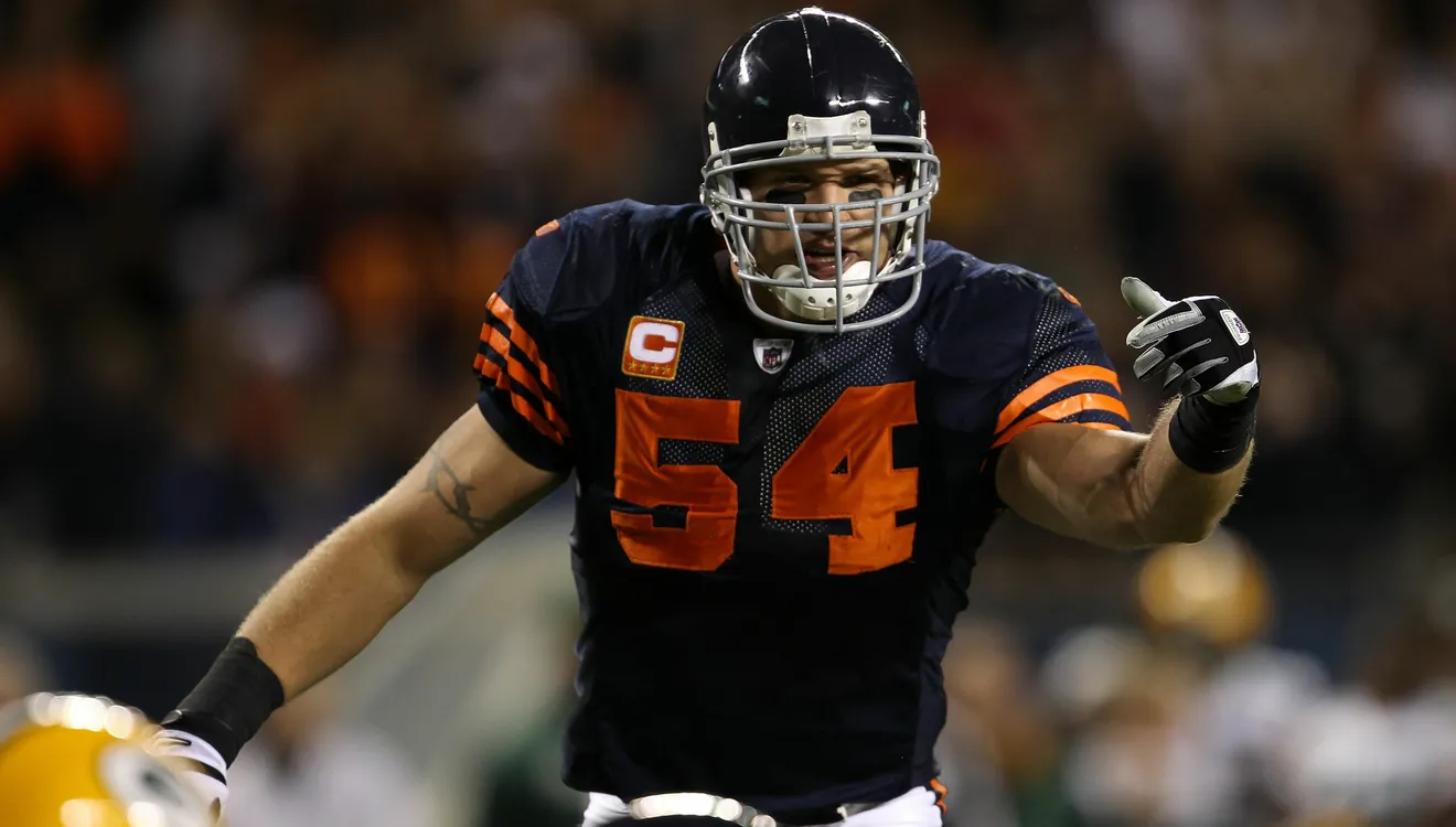 Brian Urlacher's favorite Chicago Bears QB might surprise you
