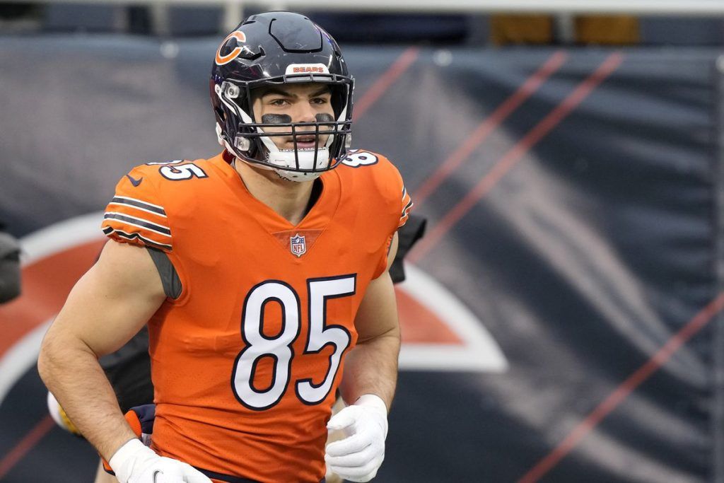 Cole Kmet Named Top Cut Candidate Amid Bears' Salary Cap Concerns