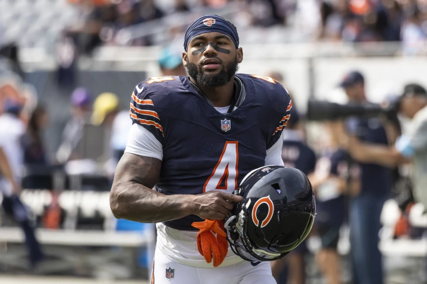 WATCH: D'Andre Swift's hilarious reaction to Bears' flea-flicker TD