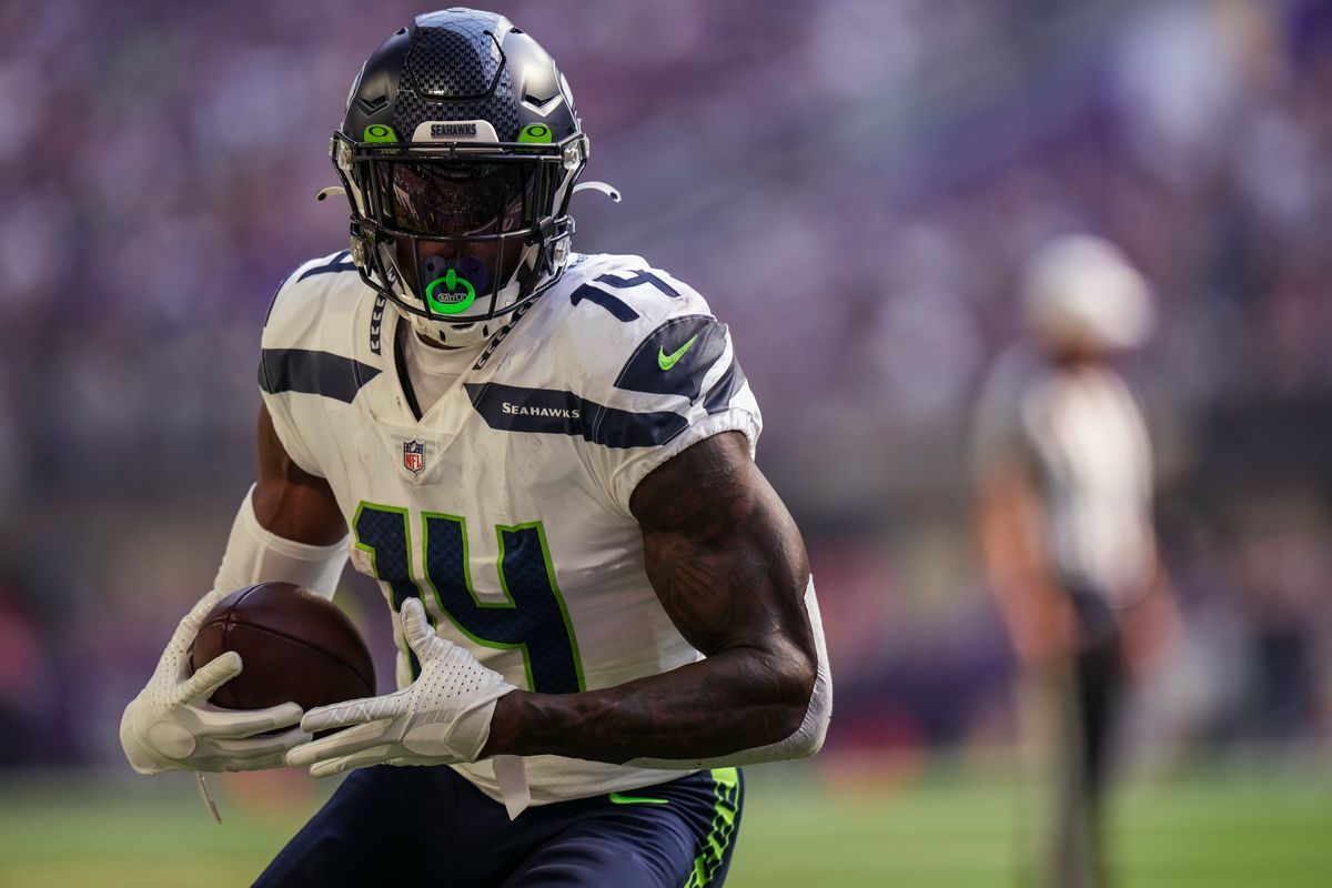 Should the Chicago Bears trade for DK Metcalf?
