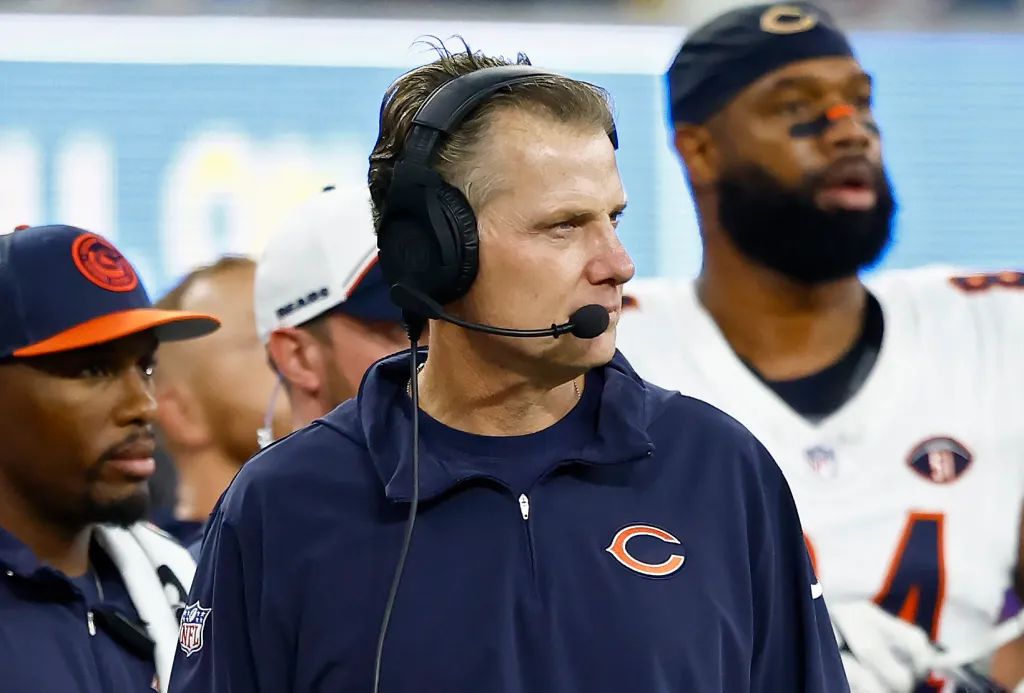 This is weird: Bears fire RBs coach David Walker