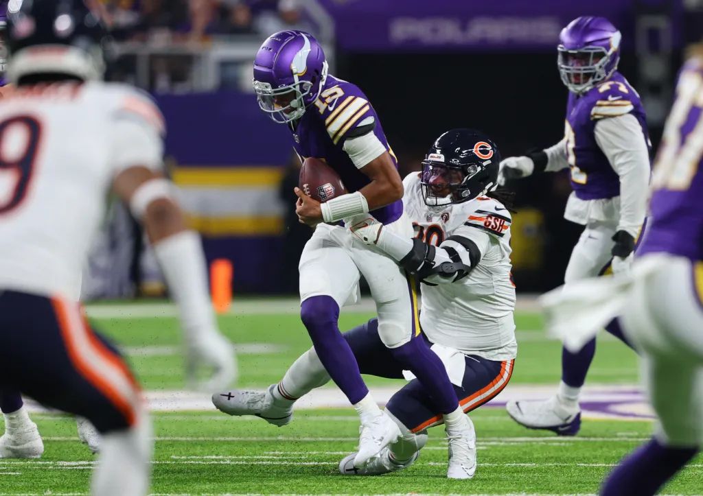 WATCH: Every snap Gervon Dexter played in Week 12 vs. Vikings