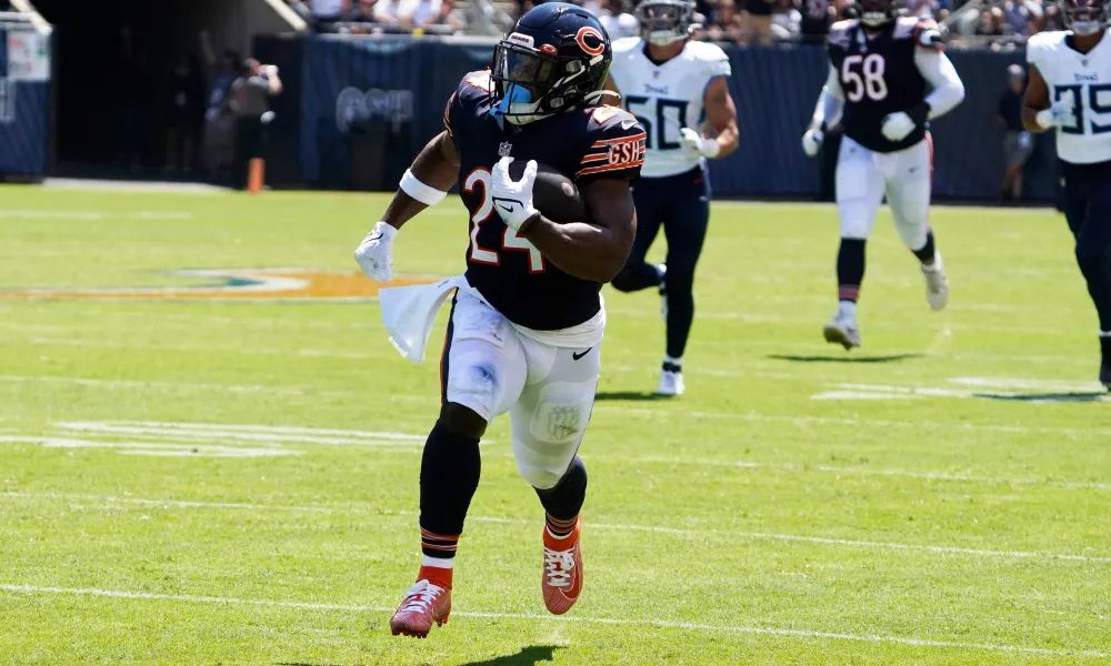 LOOK: Bears running backs spend time with team legend Matt Forte