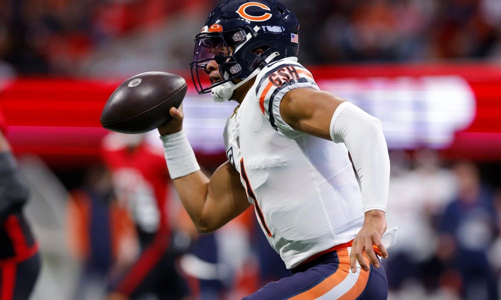 Here's the latest from Halas Hall on Justin Fields' shoulder injury