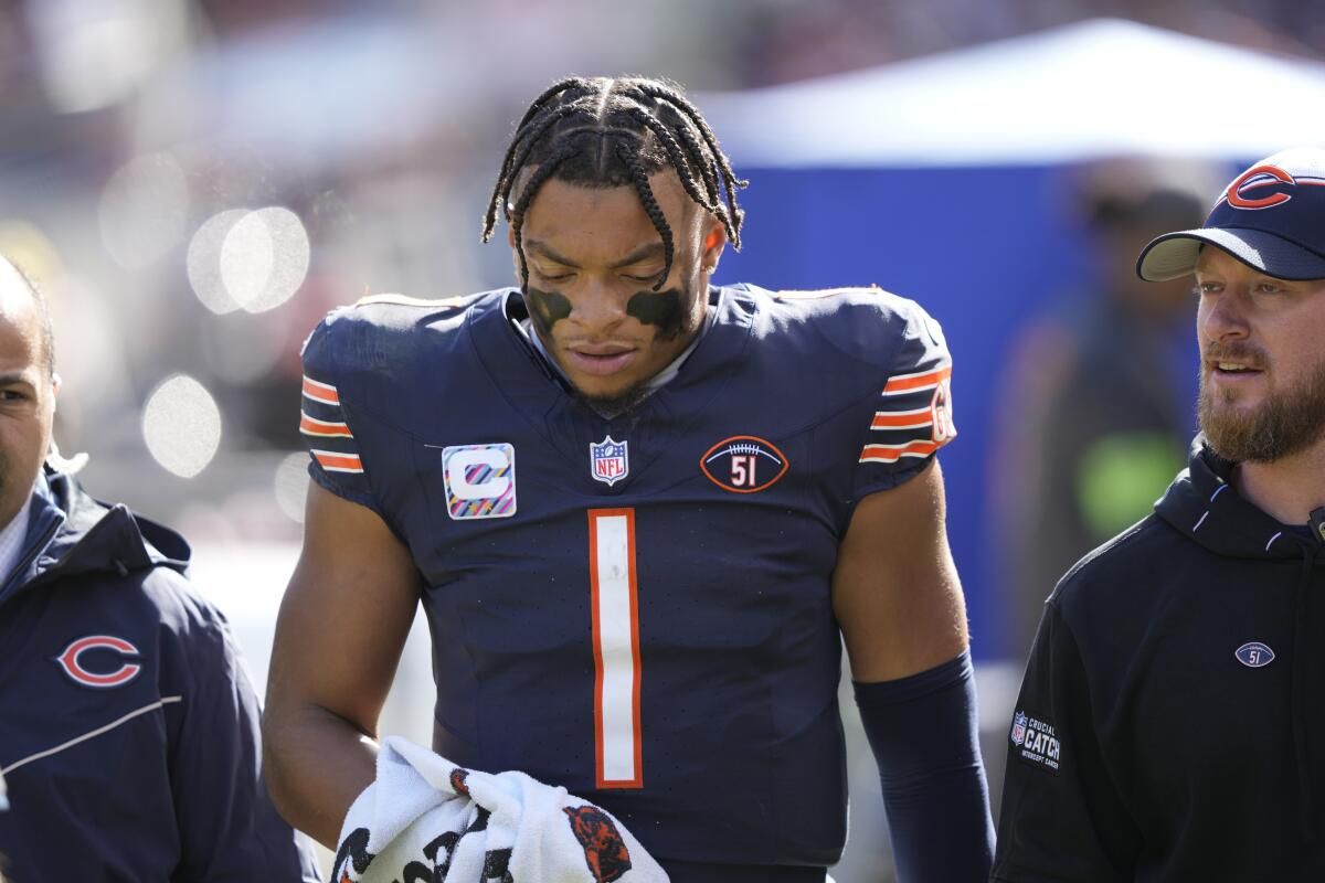 Here's the latest update on Justin Fields' thumb injury