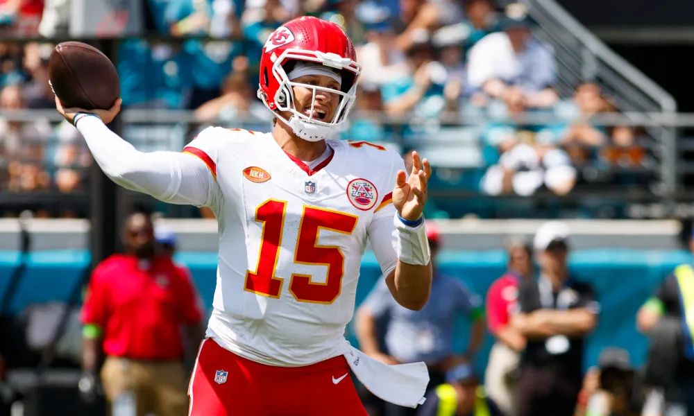 Bears vs. Chiefs: Patrick Mahomes vs. Justin Fields is Week 3's matchup to watch