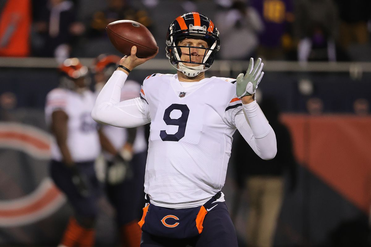 Former Bears QB Nick Foles signs 2-year deal with Colts