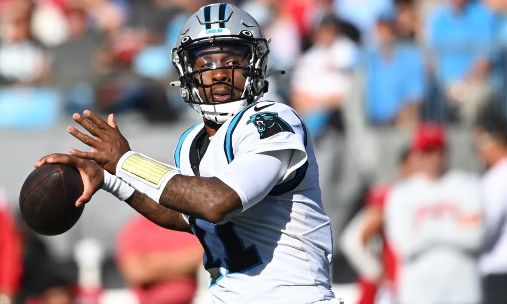 Chicago Bears sign former Panthers QB PJ Walker