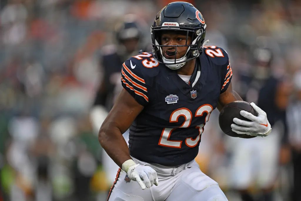 WATCH: Every carry and catch Bears RB Roschon Johnson had in Week 1