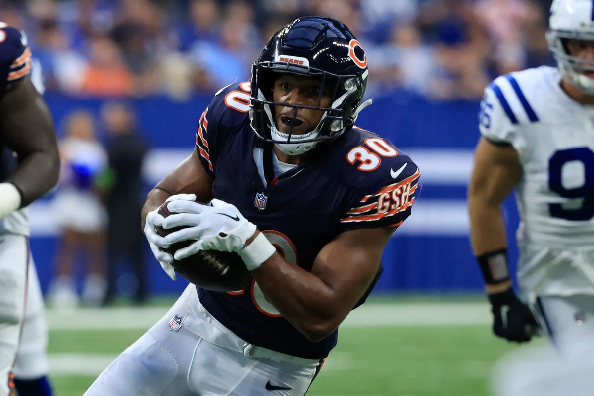 Roschon Johnson among 3 Bears players to change jersey numbers