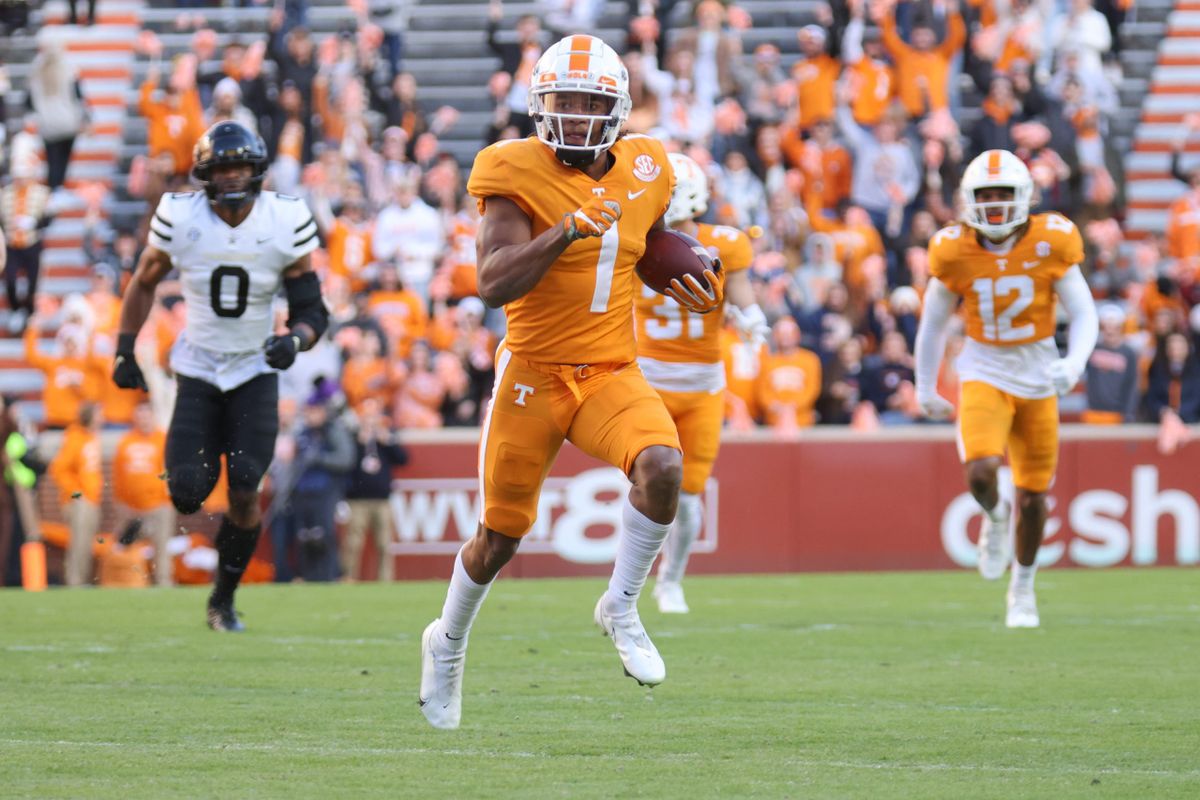 Luke Getsy on Velus Jones Jr.: 'He has a chance to score every time he touches the ball'