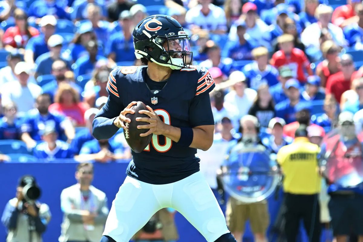 Grading Caleb Williams' NFL debut vs. Bills
