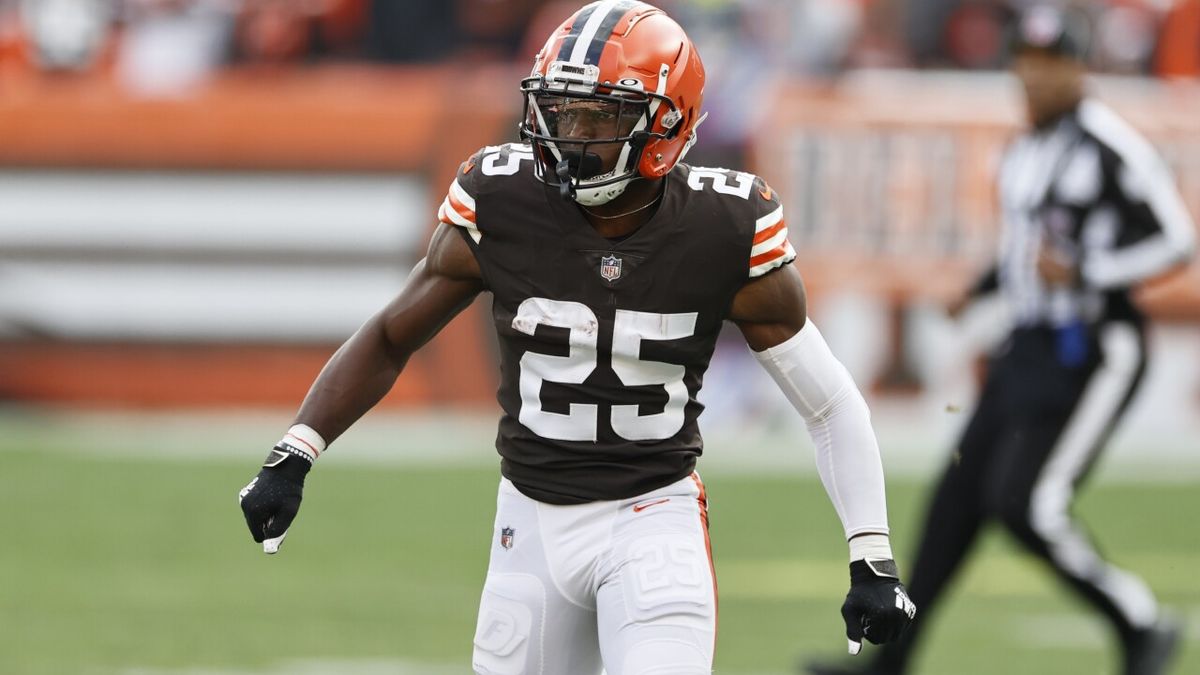 Bears Training Camp Update: Running backs getting banged up early