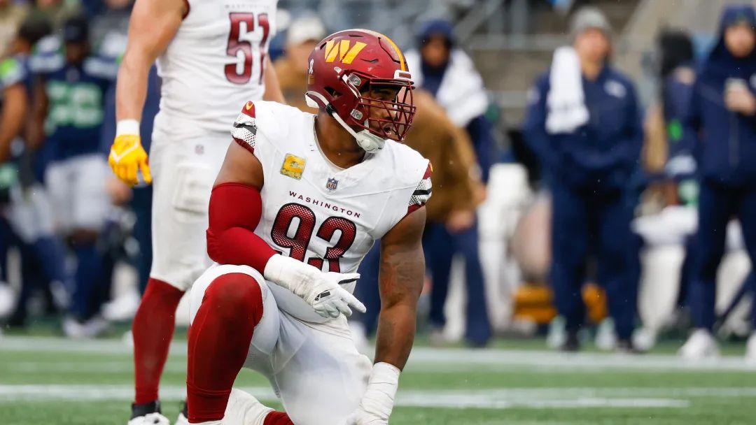 Should the Bears trade for Commanders DT Jonathan Allen?