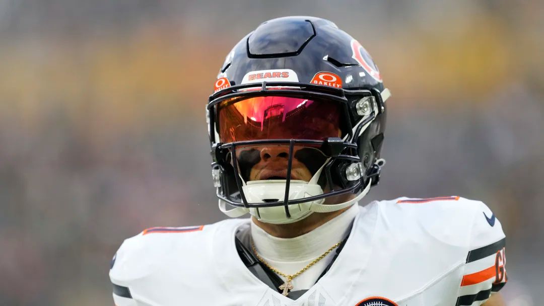 Twitter Reacts to Bears Trading Justin Fields
