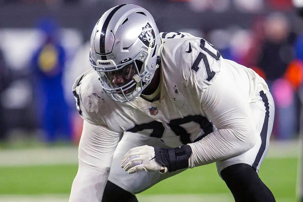 WATCH: Highlights of new Bears OL Alex Leatherwood