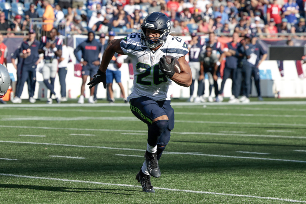 Bears should target Seahawks running backs in potential trade for offensive upgrade