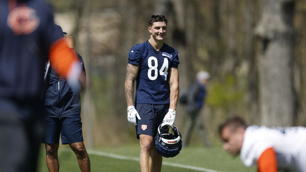 Chicago Bears tight end Colston Loveland Chicago Bears tight end Colston Loveland